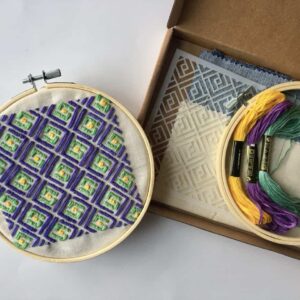 Beginner embroidery kit, ready to use!