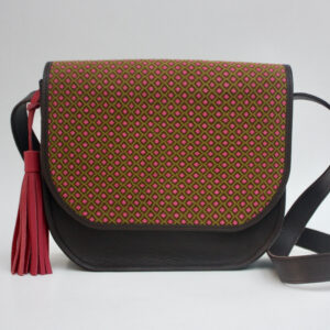 Leather artisan shoulder bag, the crossbody for you!