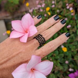 Myna ring black and gold beaded